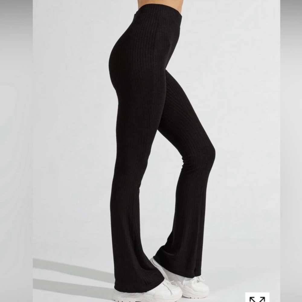 Buffbunny Ribbed Booyt pant black